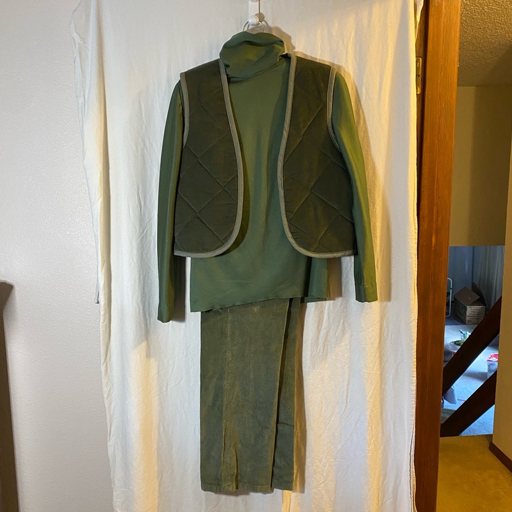 3 Piece Green outfit. Vest, Turtleneck top, and Pants. Size Medium